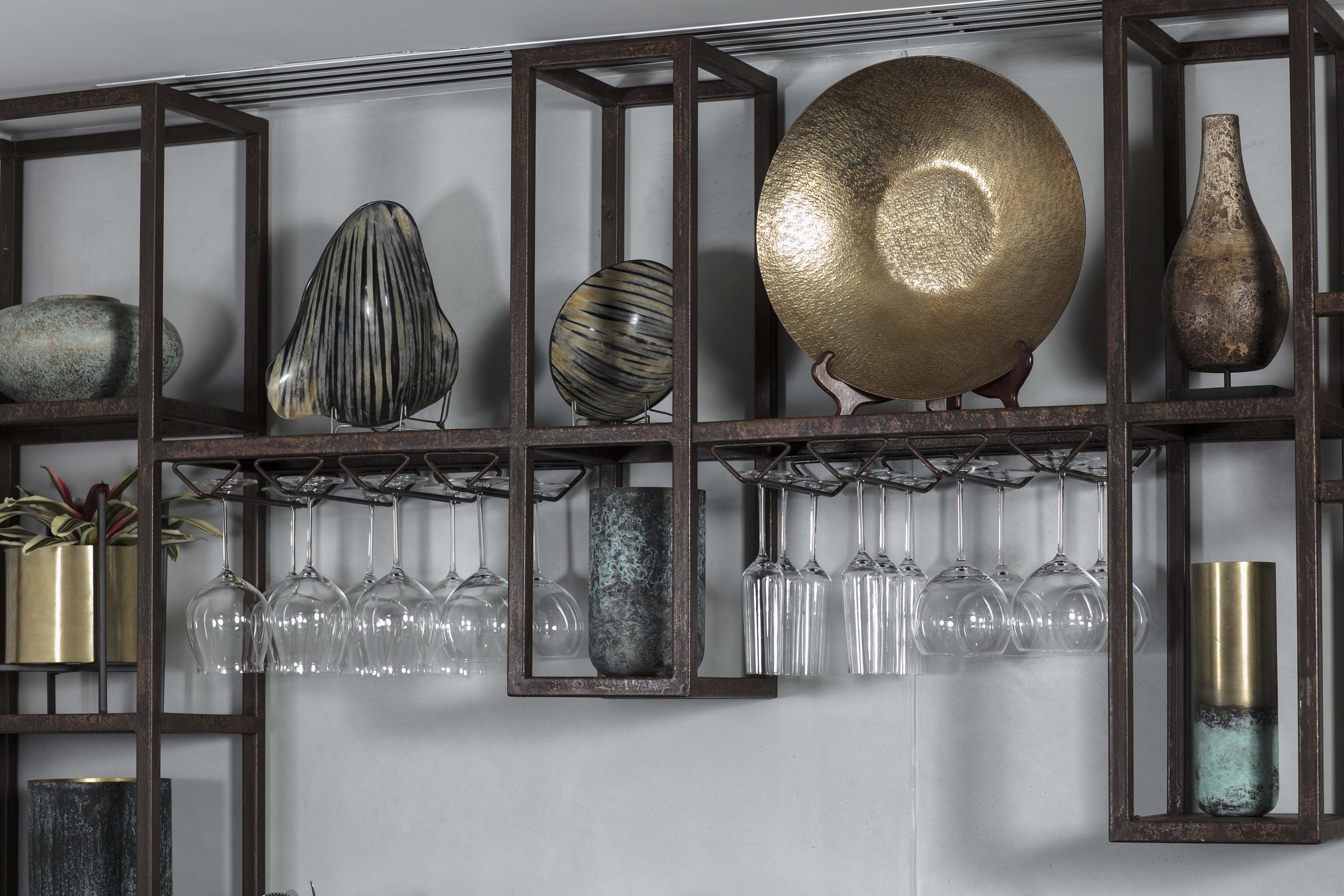 Pezet 01 bar shelf styling detail