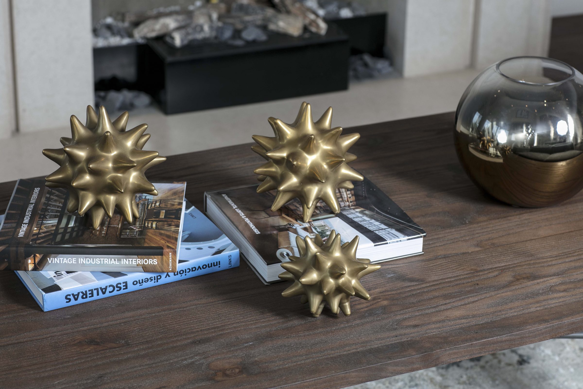 Pezet 01 coffee table sculptural detail