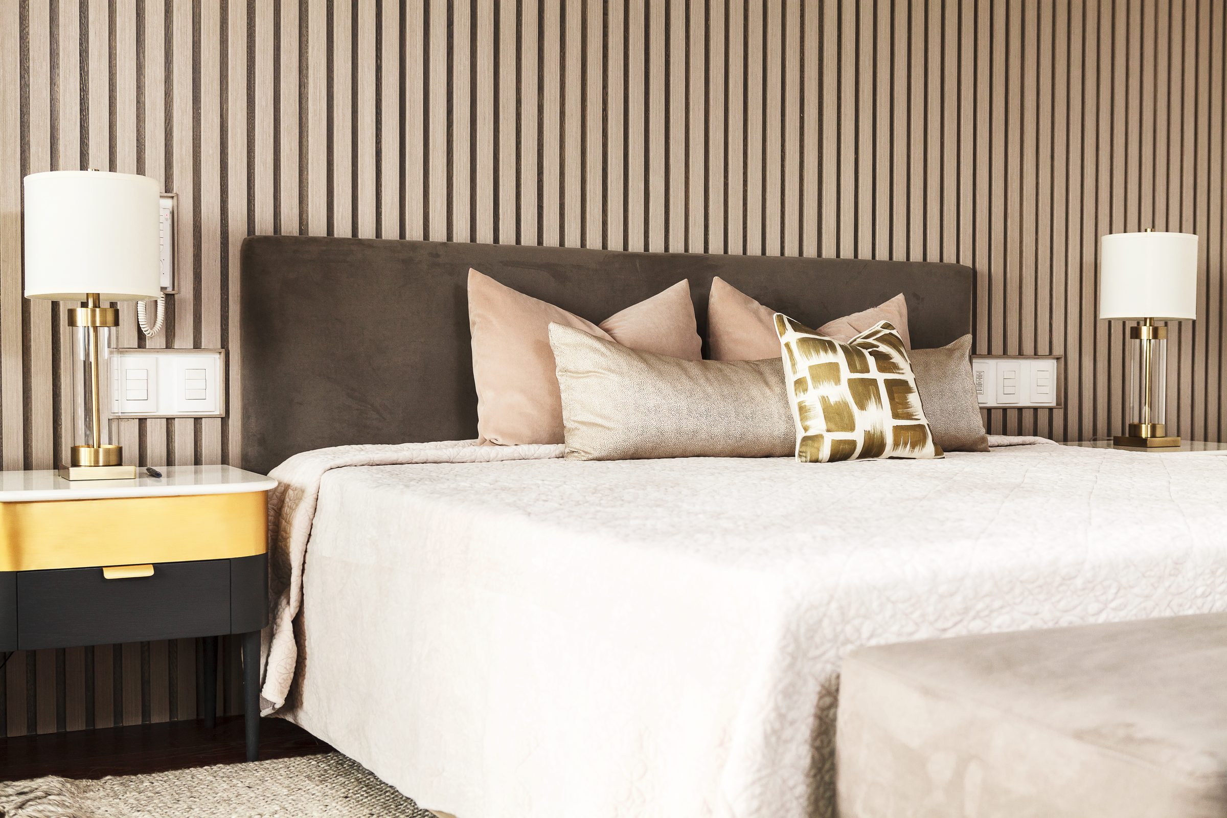 Pezet 02 headboard and cushion detail